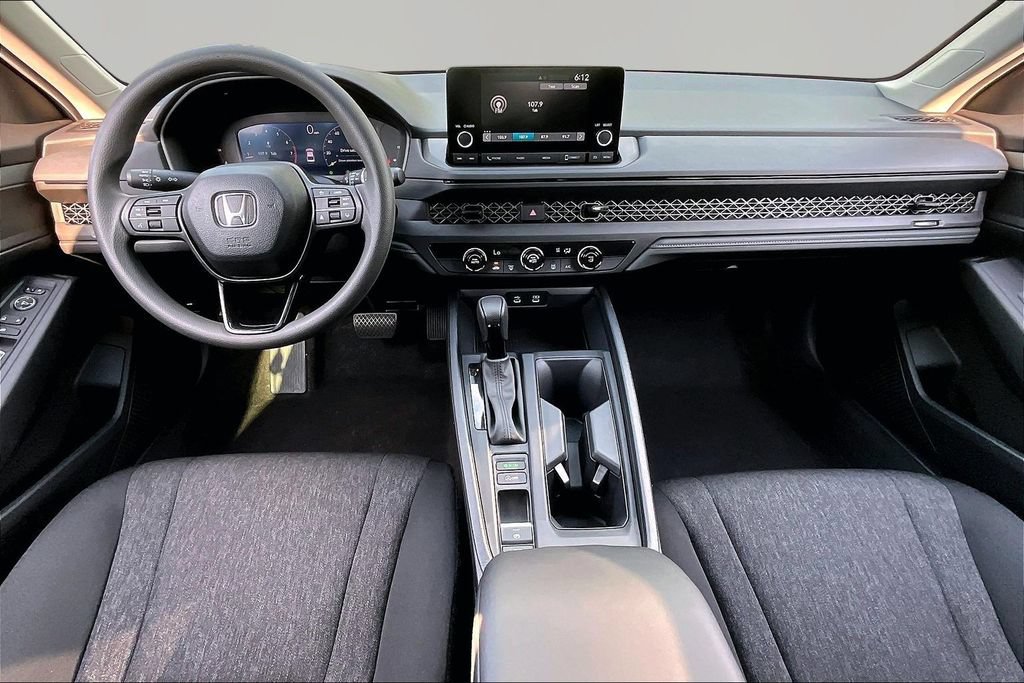 Used 2025 Honda Accord LX image 8