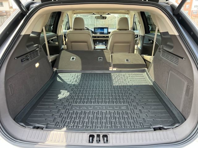 Used 2022 Lincoln Nautilus Reserve image 30