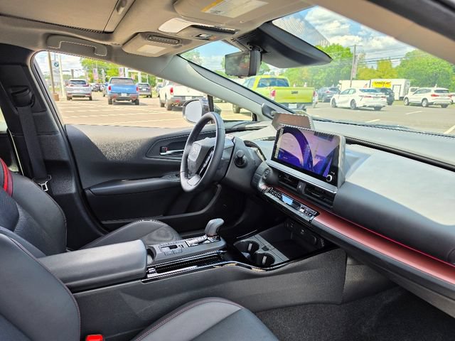 Used 2024 Toyota Prius Prime Premium FWD image 11