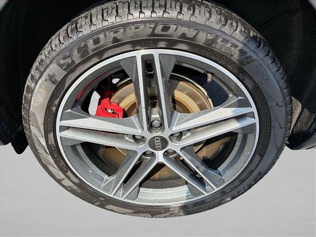Used 2024 Audi Q5 e Prestige w/ Prestige Package AWD/4WD image 4