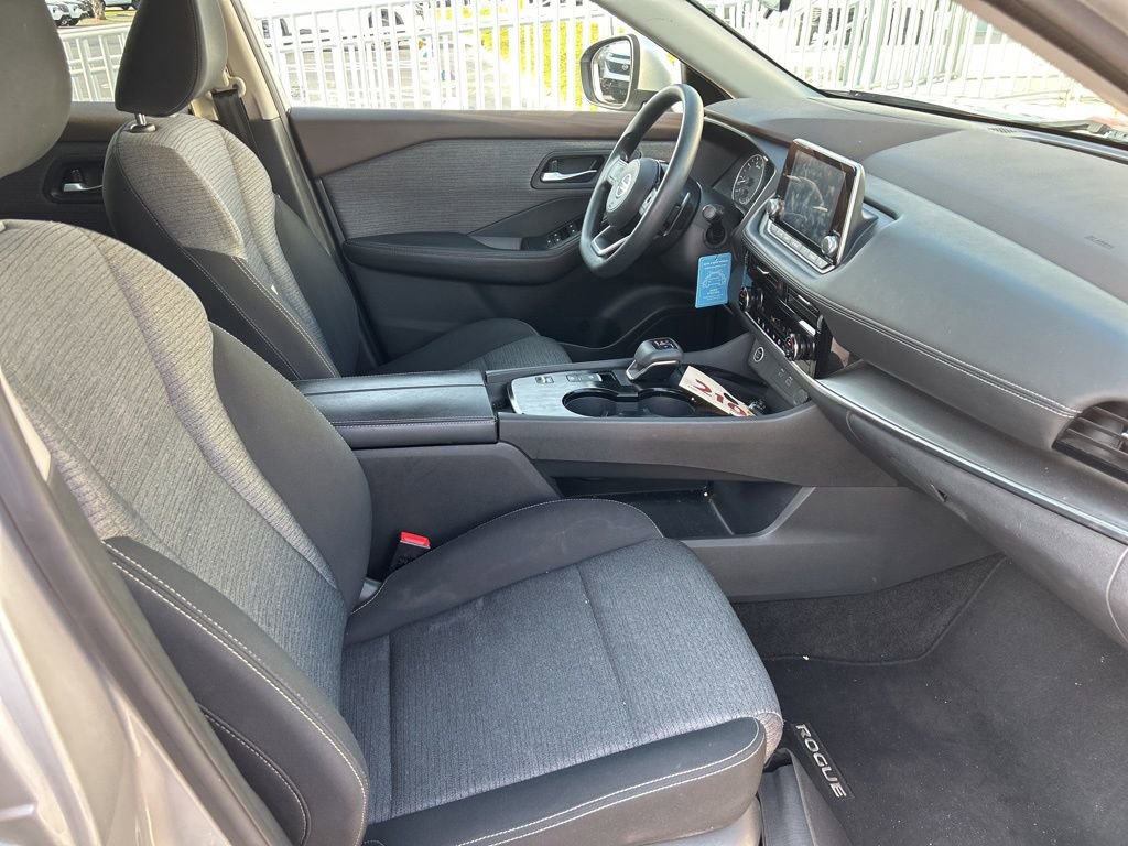 Used 2021 Nissan Rogue SV FWD image 18