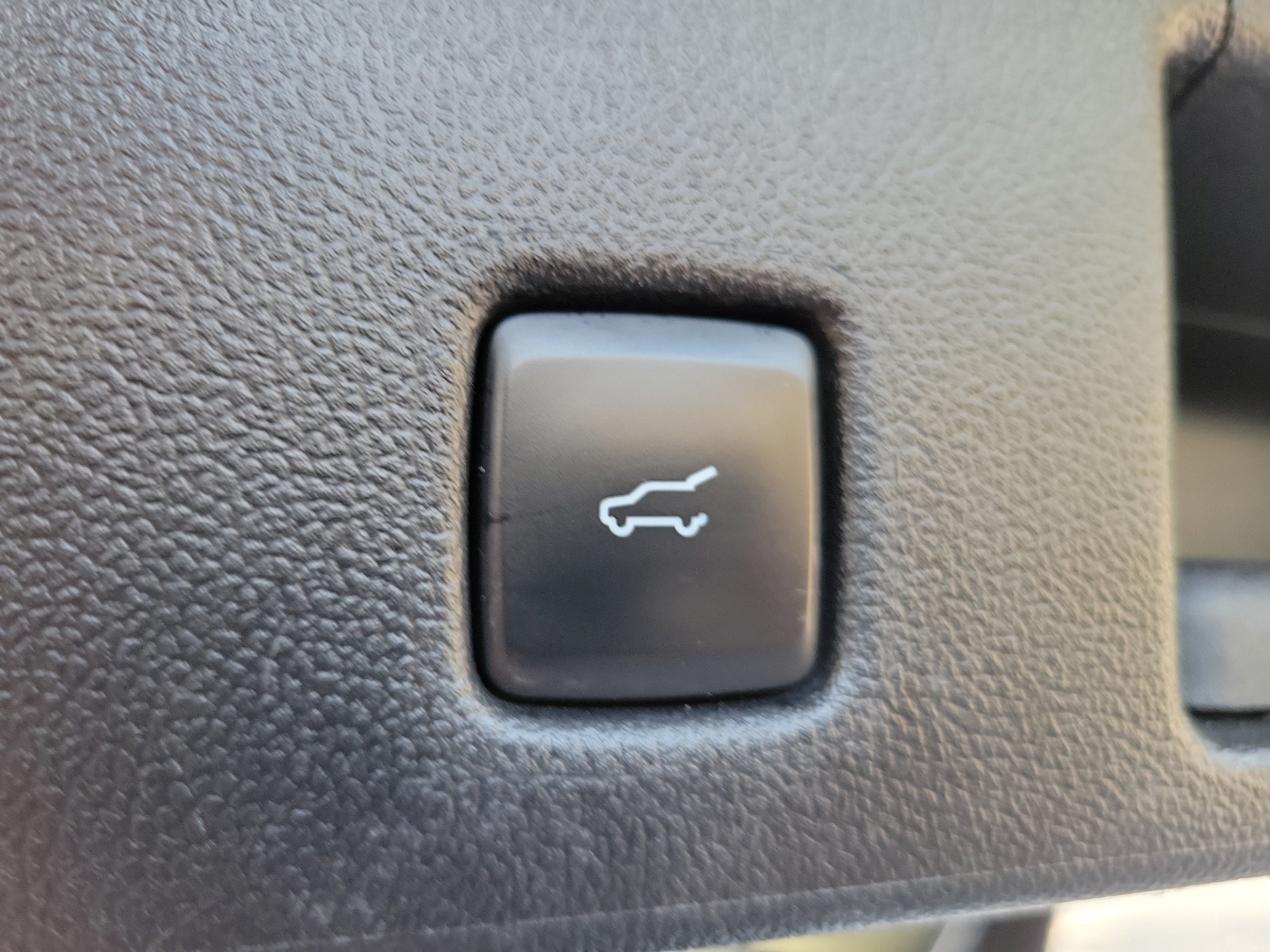 Used 2022 Ford Escape SEL AWD/4WD image 8