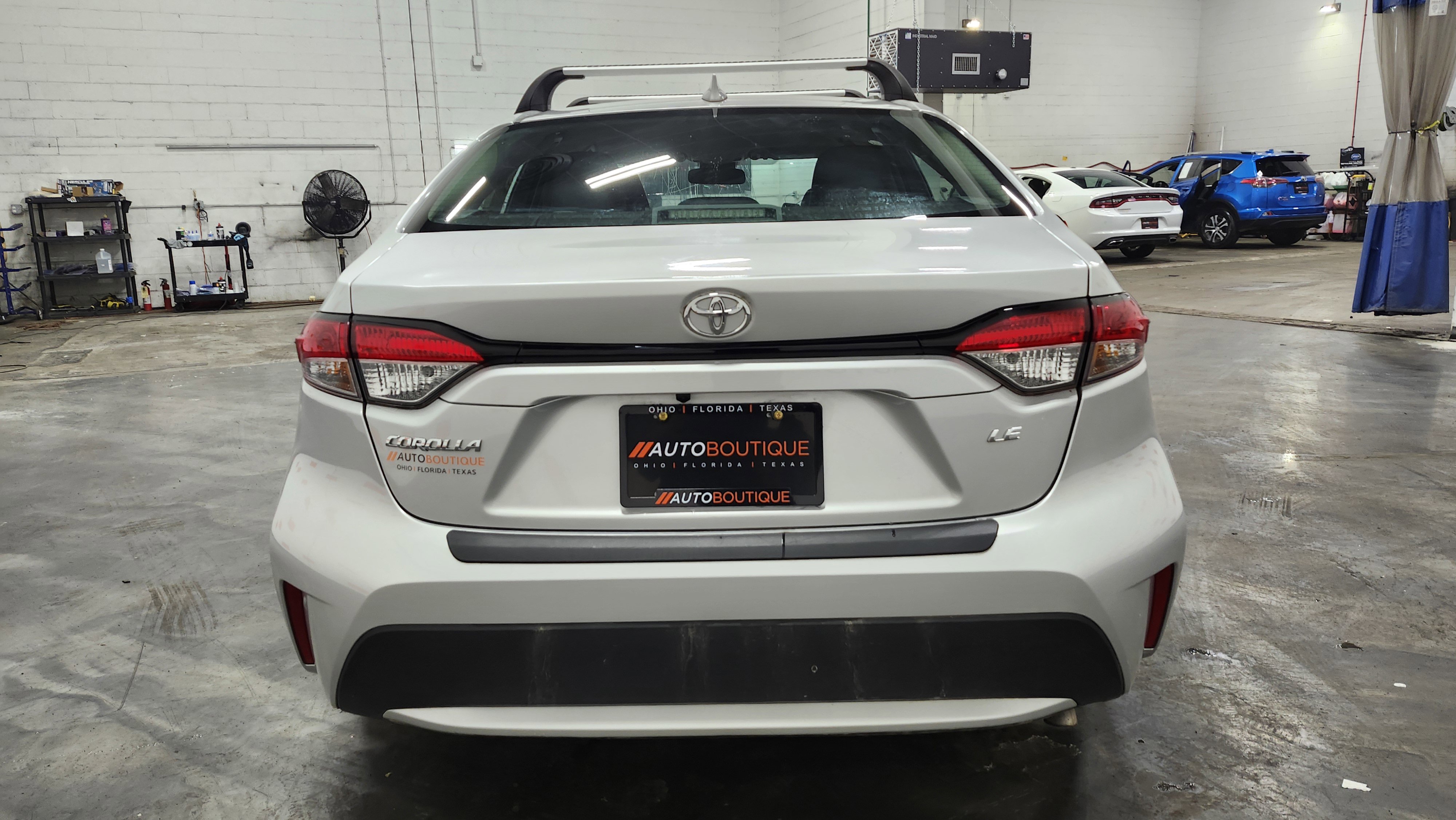 Used 2021 Toyota Corolla LE image 14