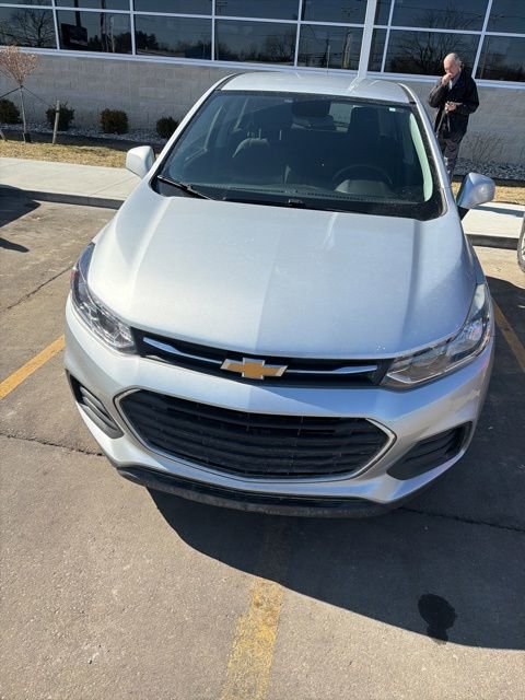 Used 2019 Chevrolet Trax LS image 3