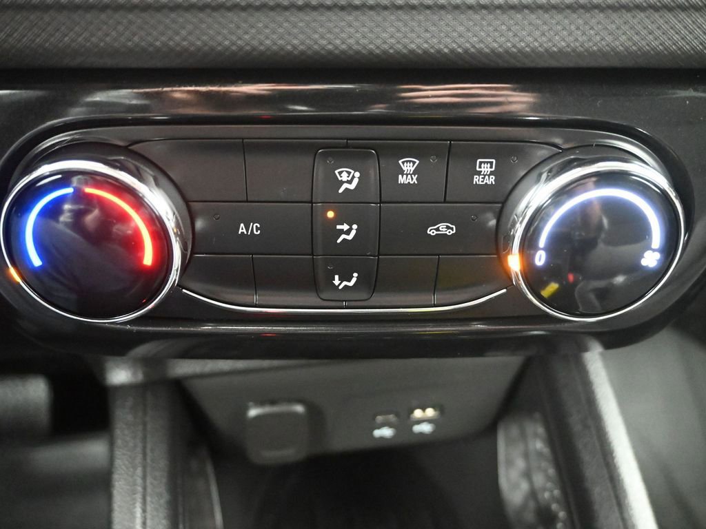 Used 2024 Chevrolet TrailBlazer LT image 21