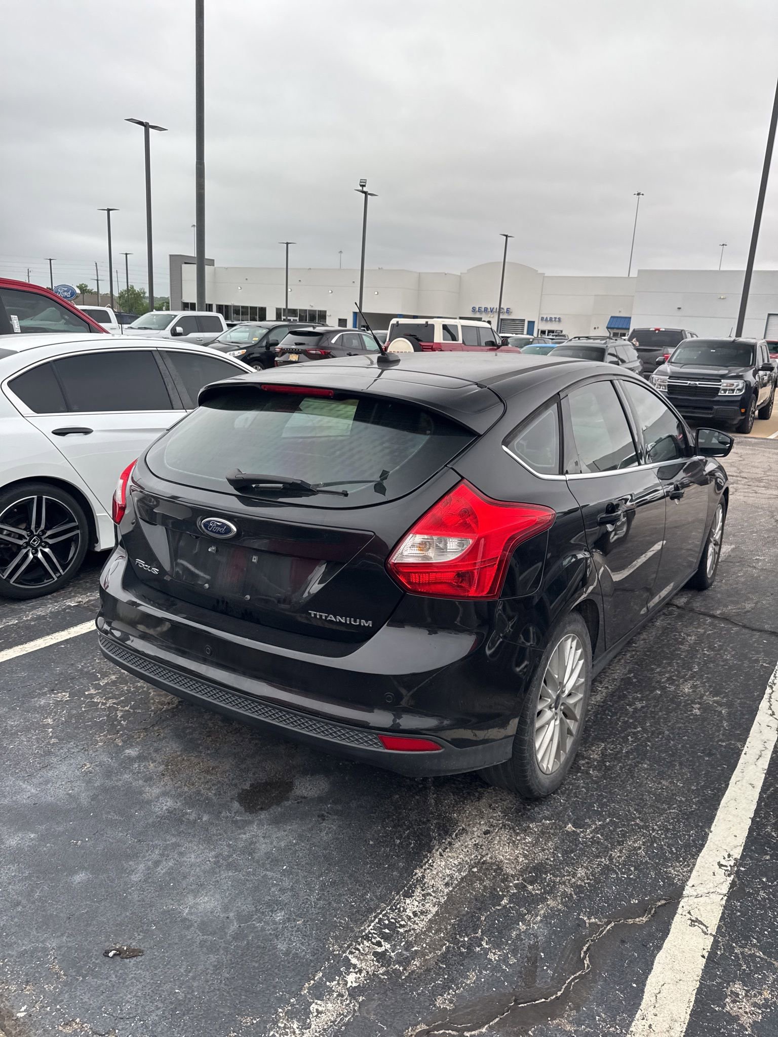 Used 2014 Ford Focus Titanium FWD image 3