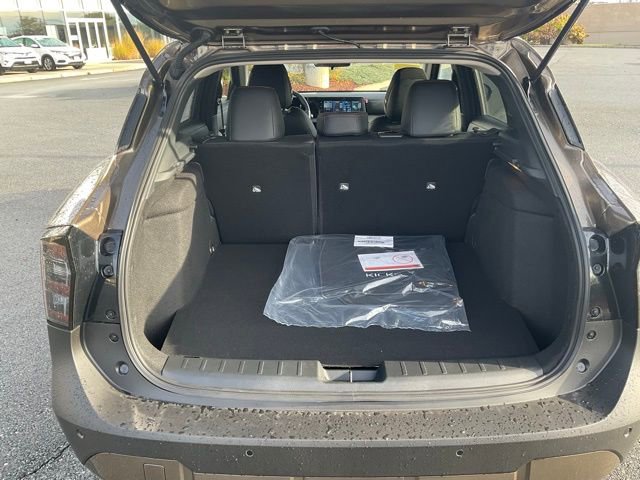 New 2026 Nissan Kicks SR w/ SR Premium Package image 9