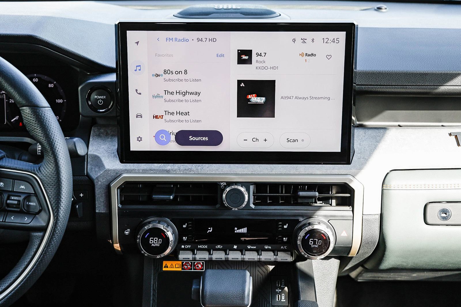 Used 2025 Toyota Tacoma Trailhunter image 12