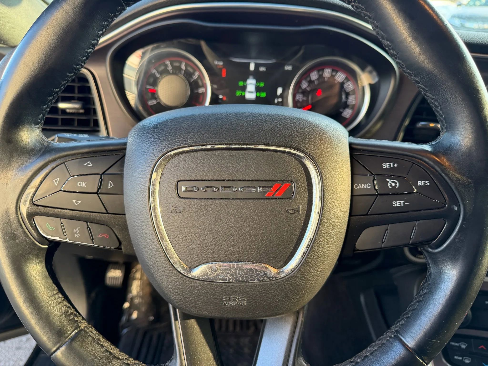 Used 2016 Dodge Challenger SXT image 32