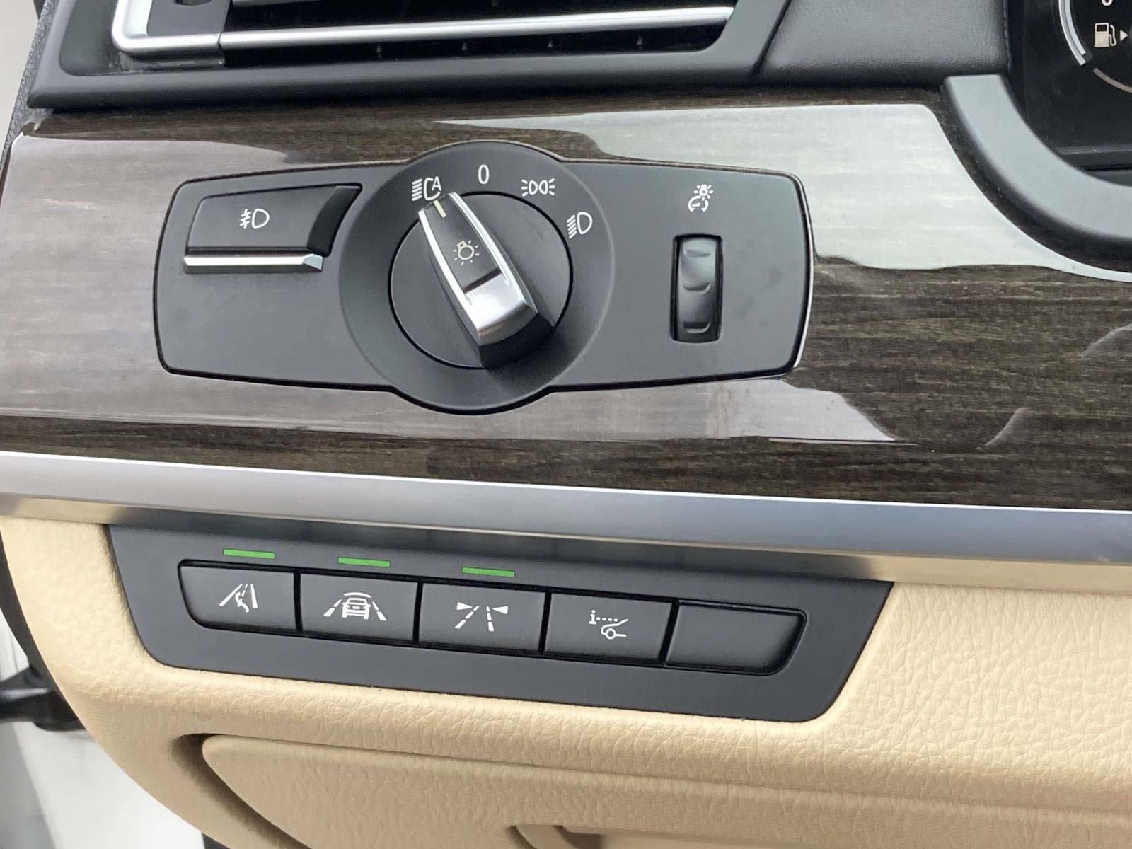 Used 2013 BMW 750Li RWD image 31