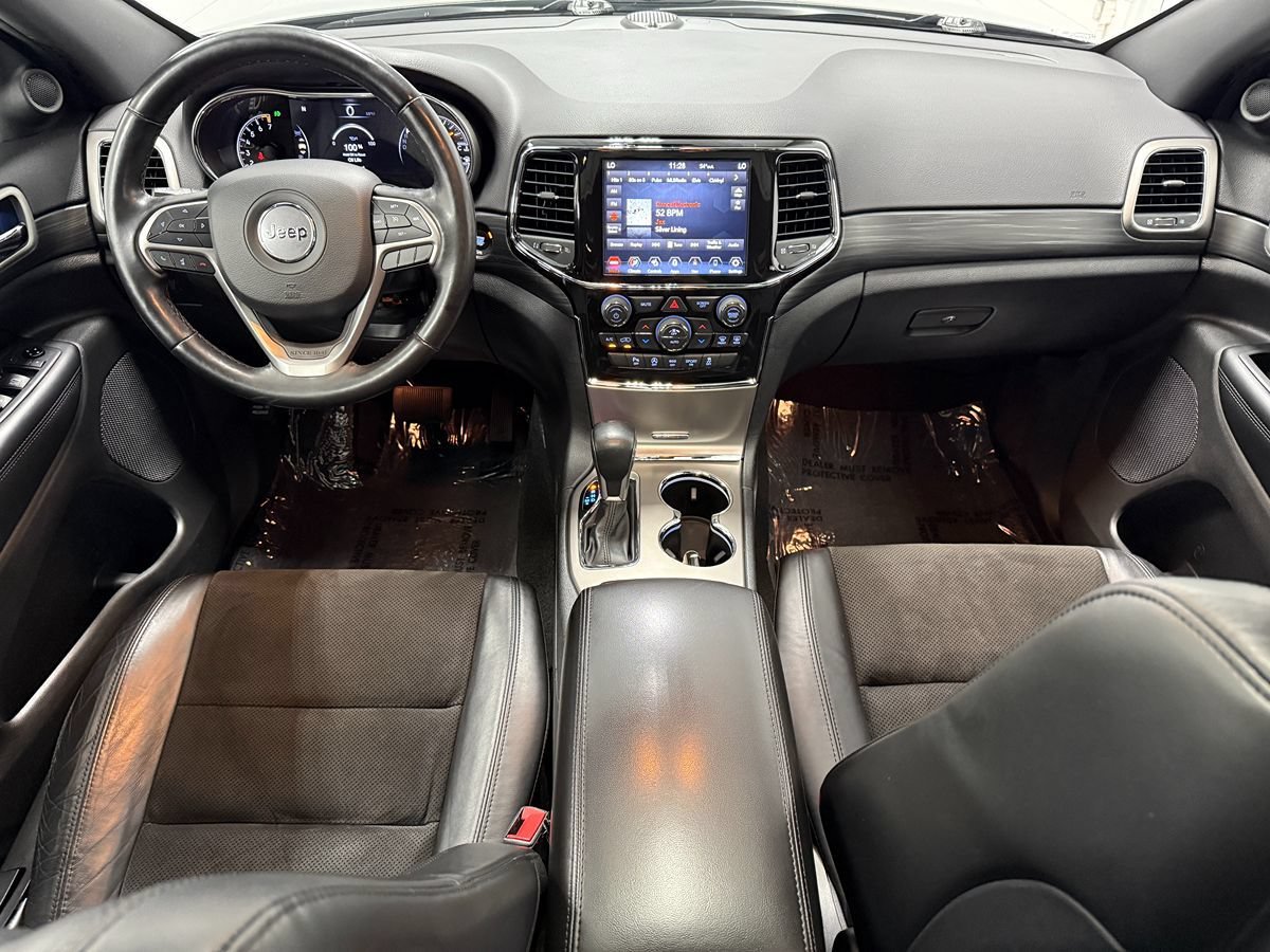 Used 2021 Jeep Grand Cherokee Laredo X AWD/4WD image 11
