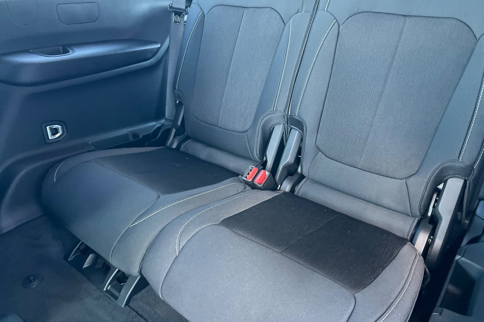 New 2025 Jeep Grand Cherokee L Laredo w/ Trailer Tow Package image 15