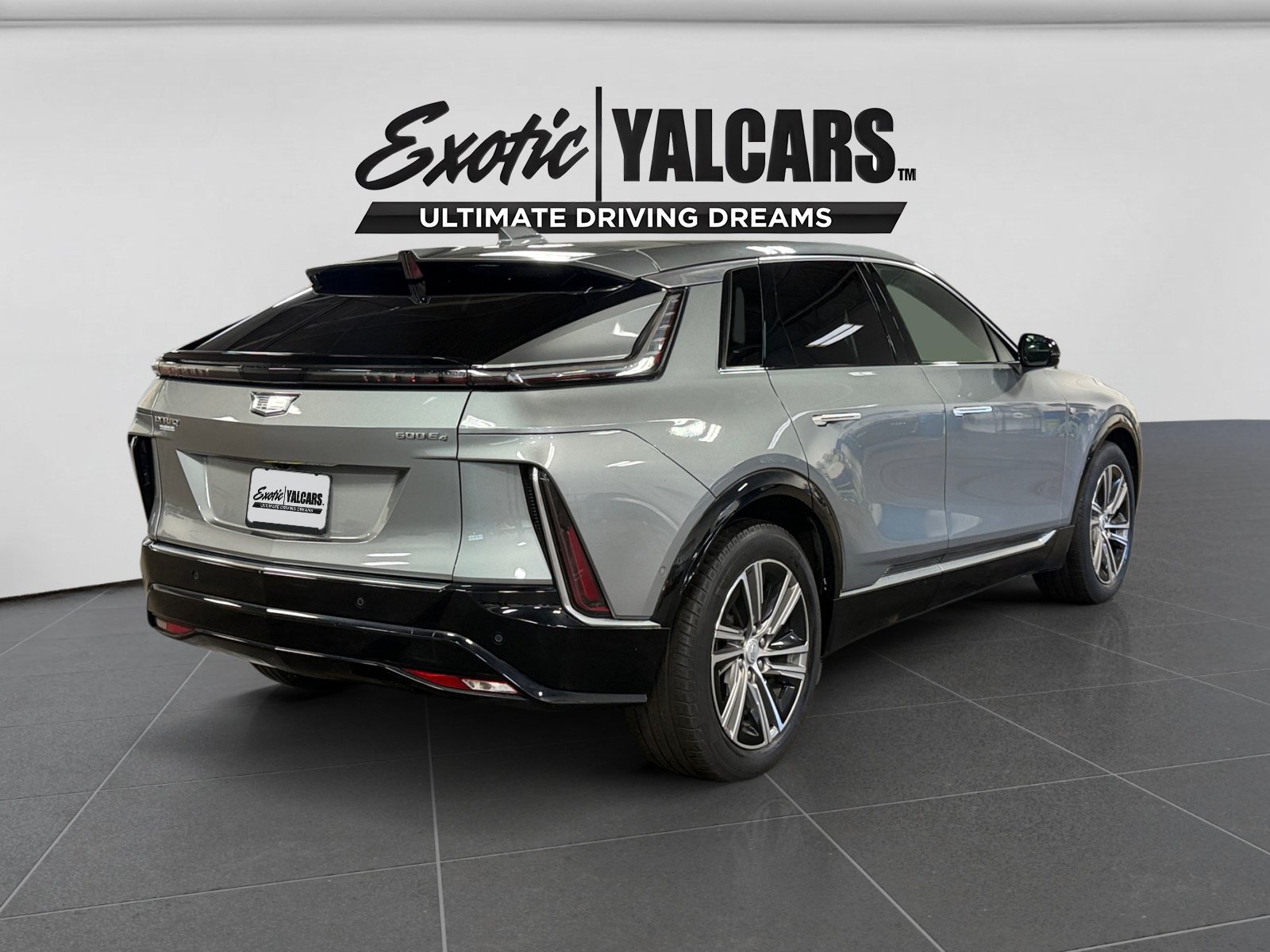Used 2024 Cadillac Lyriq Luxury AWD/4WD image 5