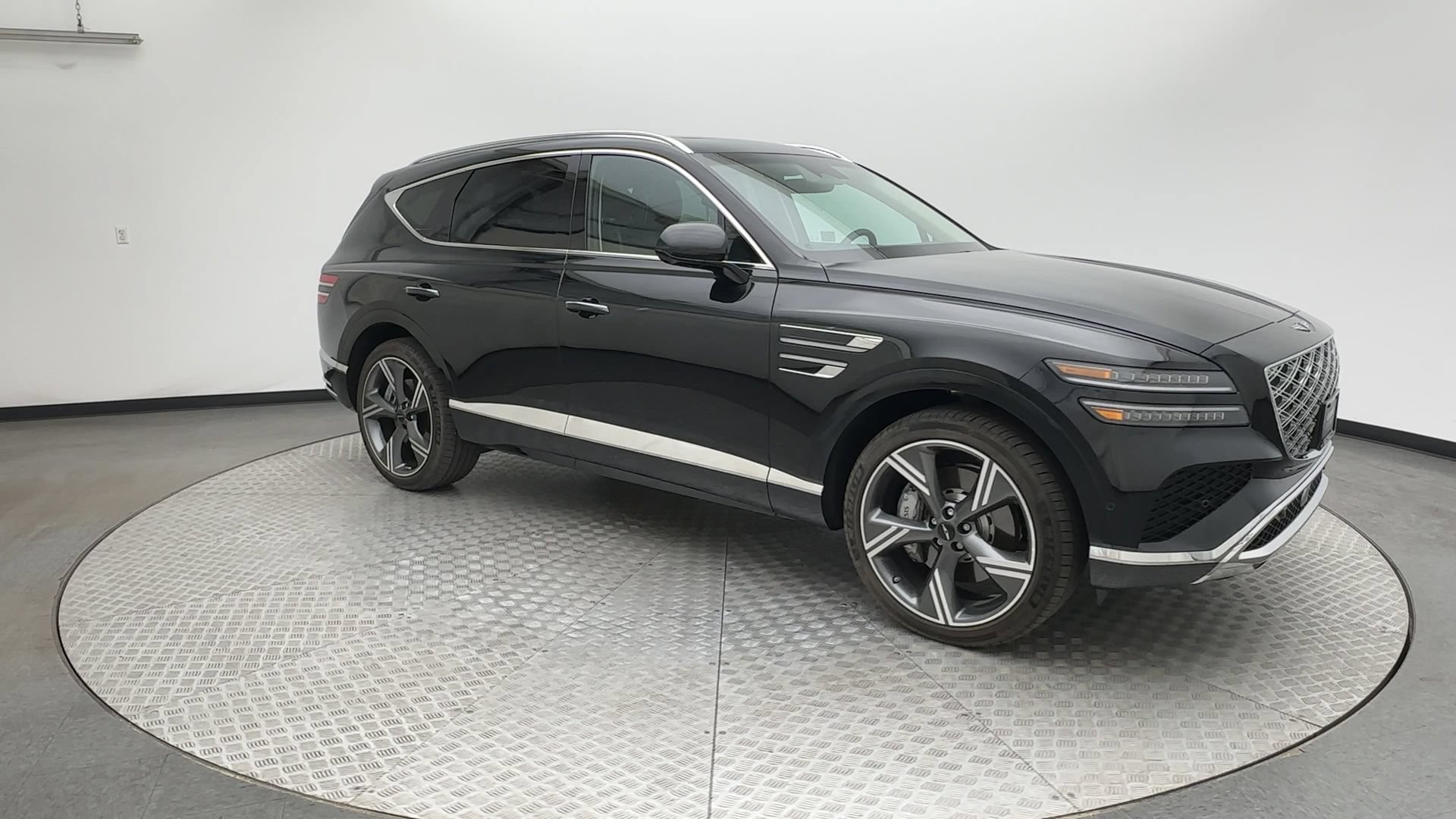 Certified 2026 Genesis GV80 2.5T Prestige AWD/4WD image 2
