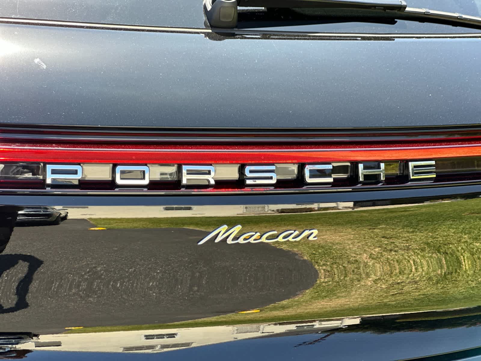 New 2026 Porsche Macan AWD/4WD image 31