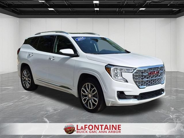 Certified 2024 GMC Terrain Denali w/ Denali Premium Package AWD/4WD image 2
