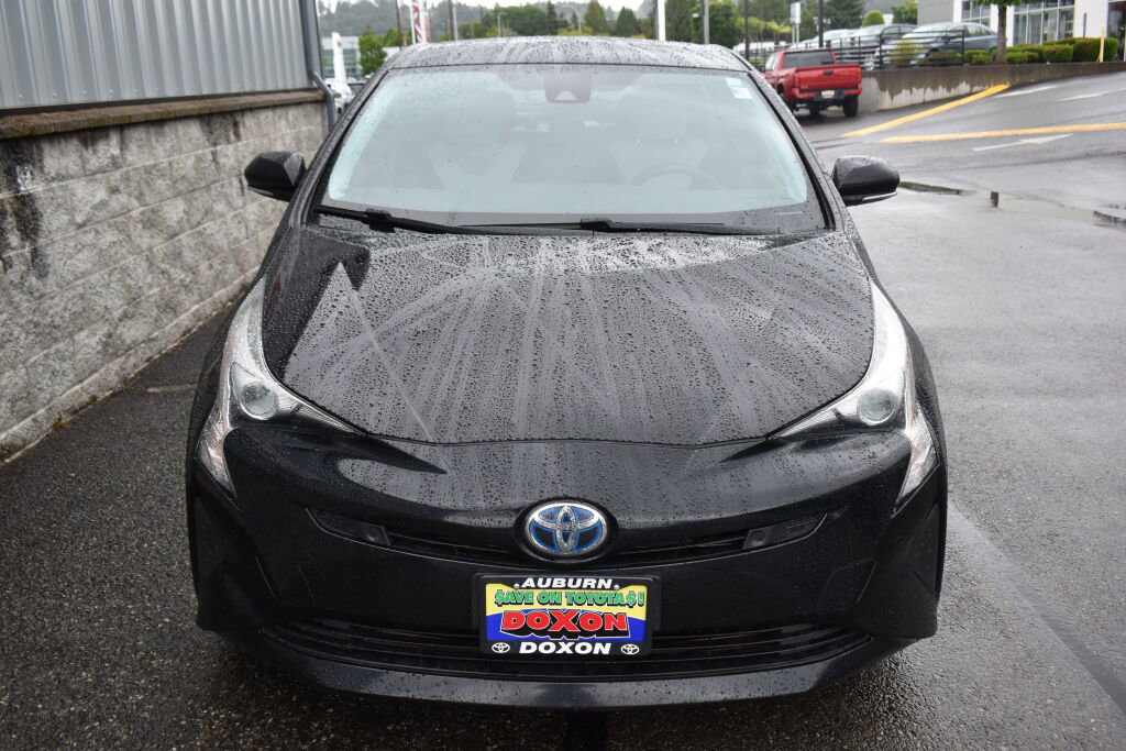 Used 2017 Toyota Prius Two w/ Prius Two Safety Plus Package FWD image 2