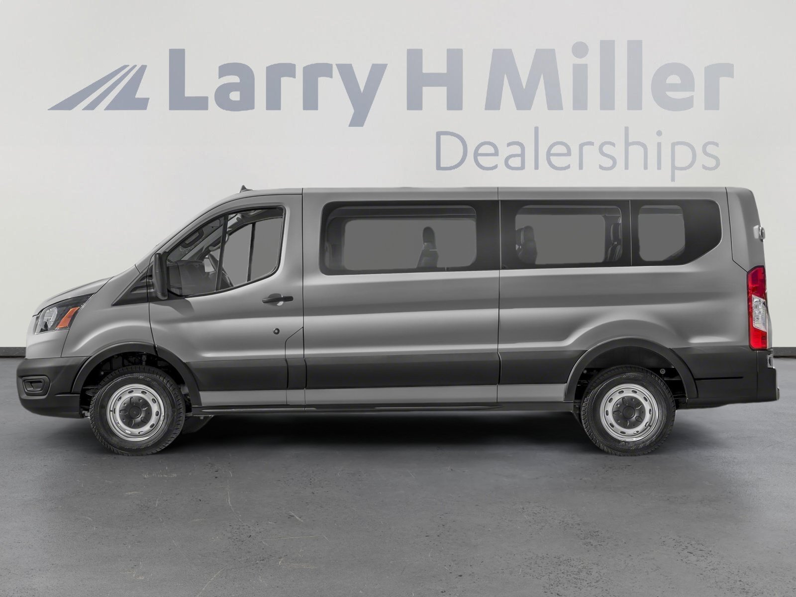 Used 2024 Ford Transit 350 XLT AWD/4WD image 4