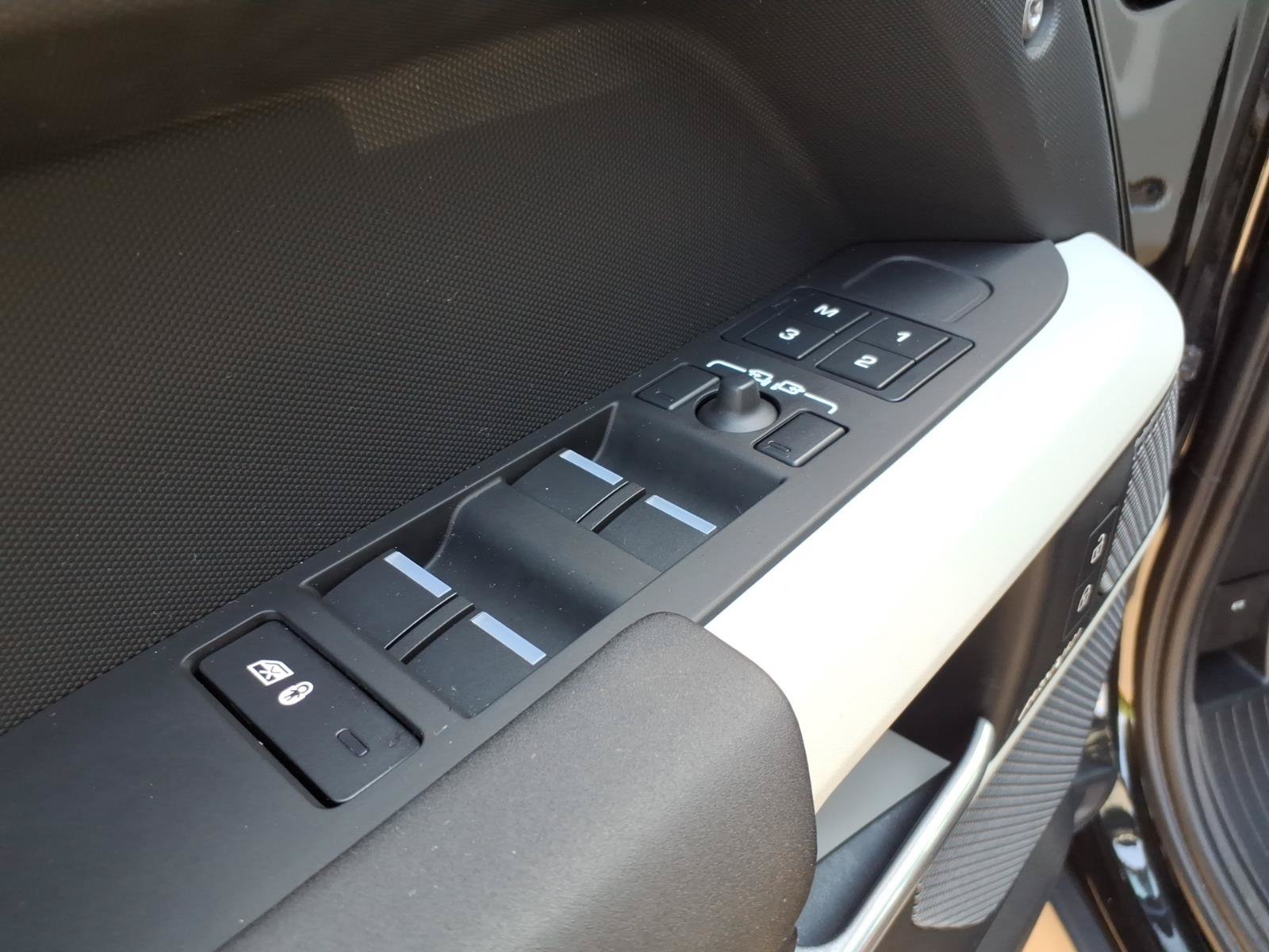 Used 2024 Land Rover Defender 110 S AWD/4WD image 15