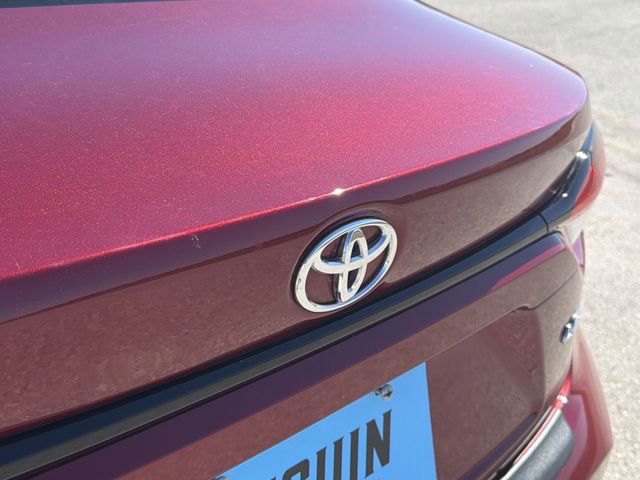 Used 2025 Toyota Corolla LE image 29