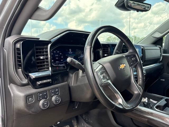 Used 2024 Chevrolet Silverado 2500 LTZ w/ LTZ Plus Package AWD/4WD image 12