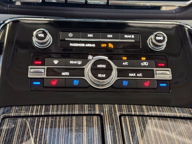 Used 2023 Lincoln Navigator Black Label AWD/4WD image 30