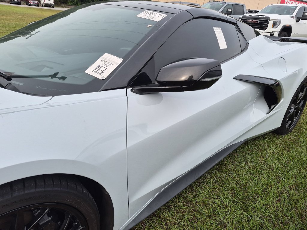 Used 2021 Chevrolet Corvette Stingray Preferred Conv w/ Z51 Performance Package RWD image 4