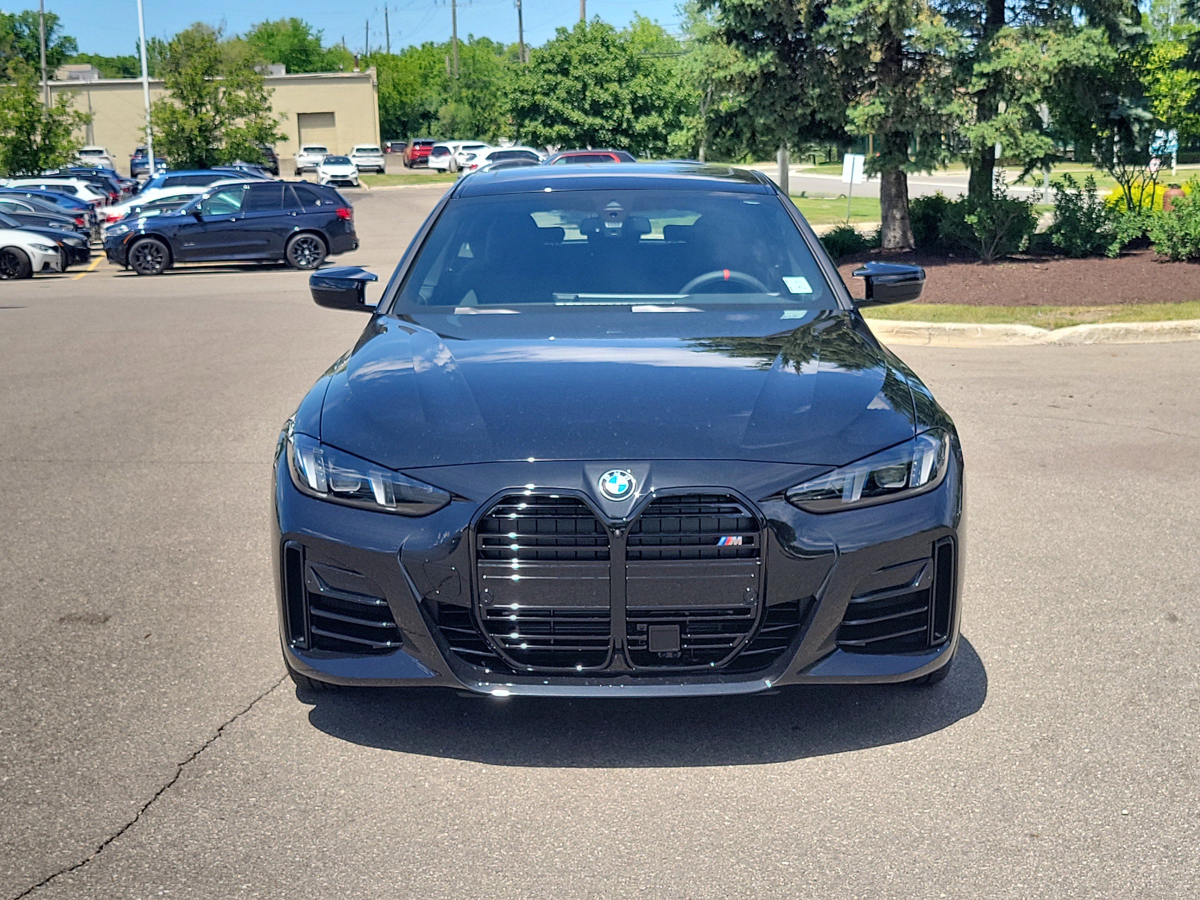 New 2026 BMW 440i xDrive w/ Premium Package AWD/4WD video 2