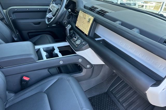 Certified 2025 Land Rover Defender 110 S AWD/4WD image 14