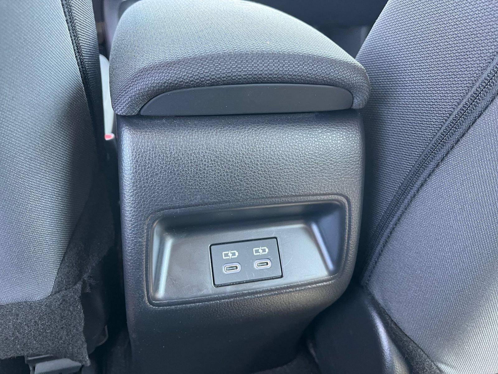 Used 2025 Toyota Corolla LE FWD image 23