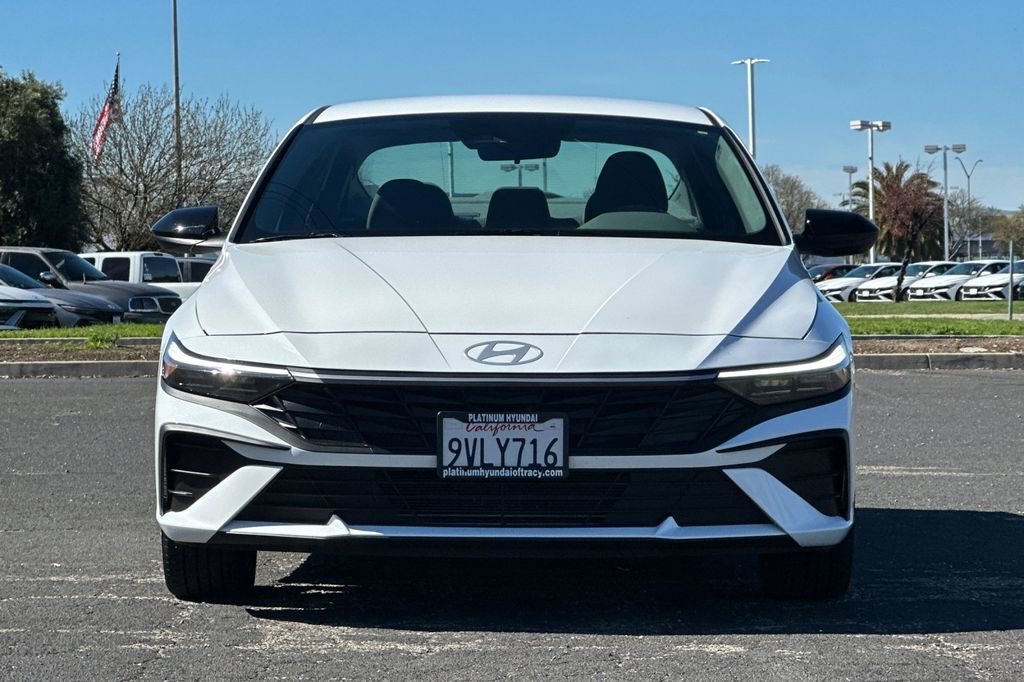 New 2025 Hyundai Elantra Sport FWD image 6