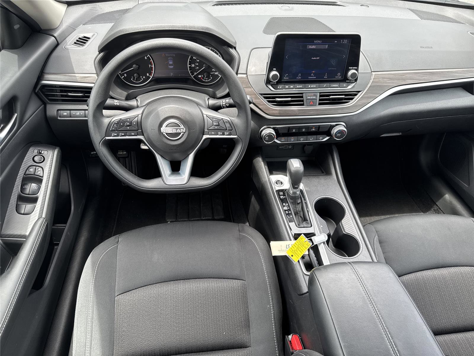 Used 2025 Nissan Altima 2.5 SV FWD image 14
