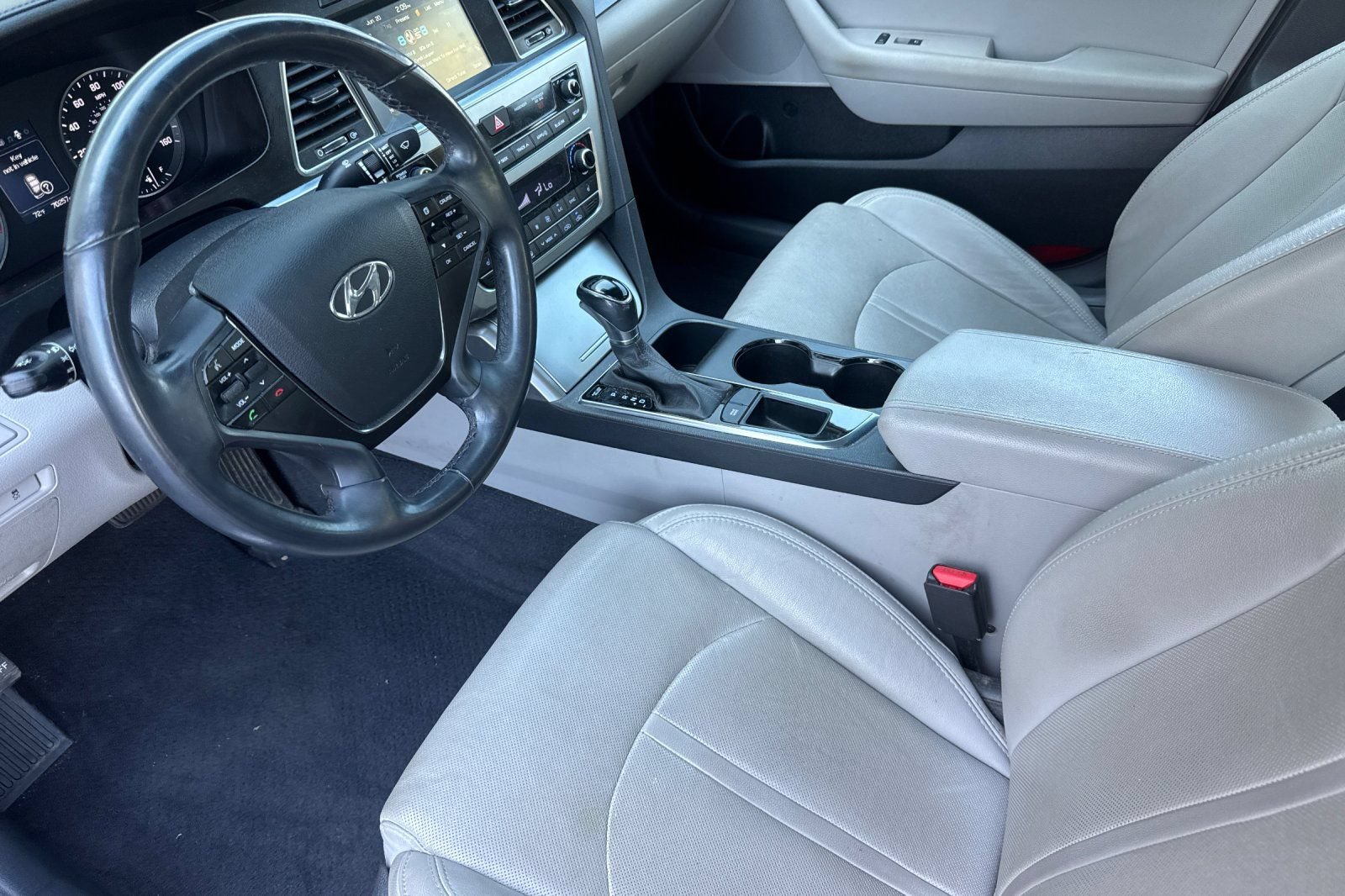 Used 2016 Hyundai Sonata Limited FWD image 11