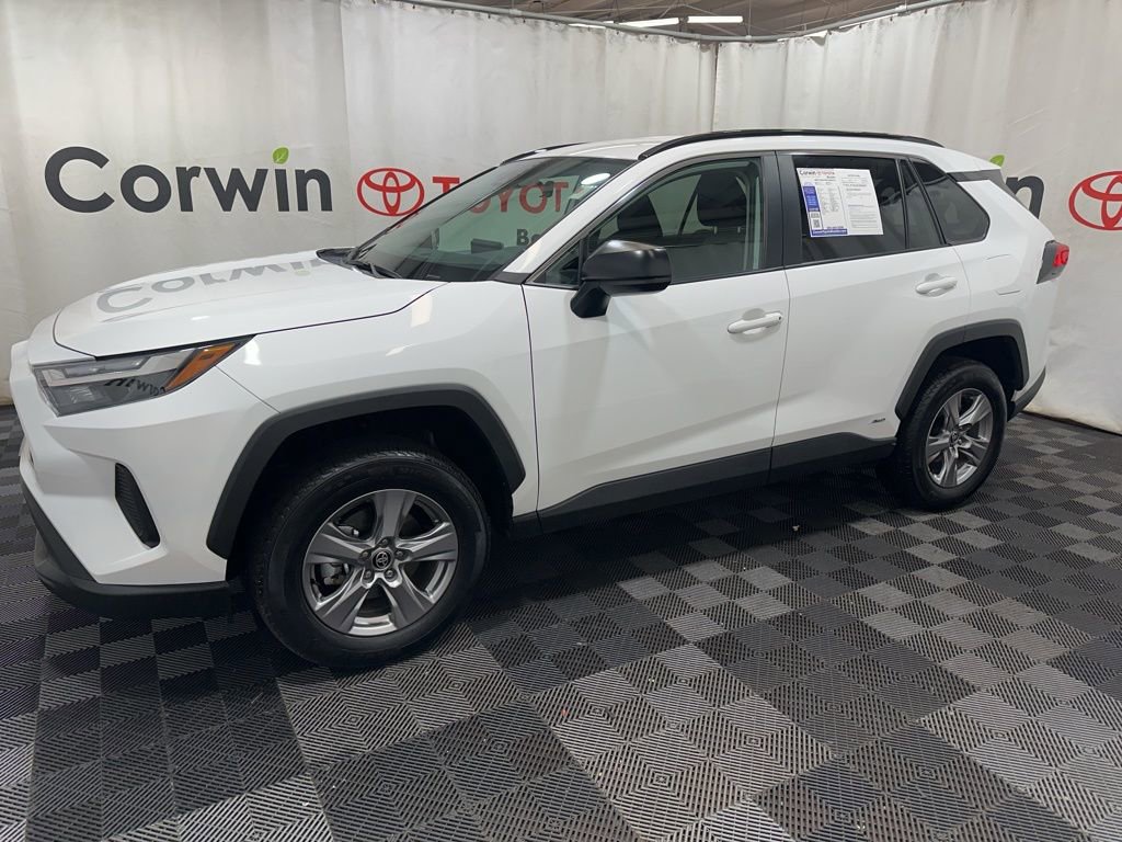 Used 2025 Toyota RAV4 LE image 4