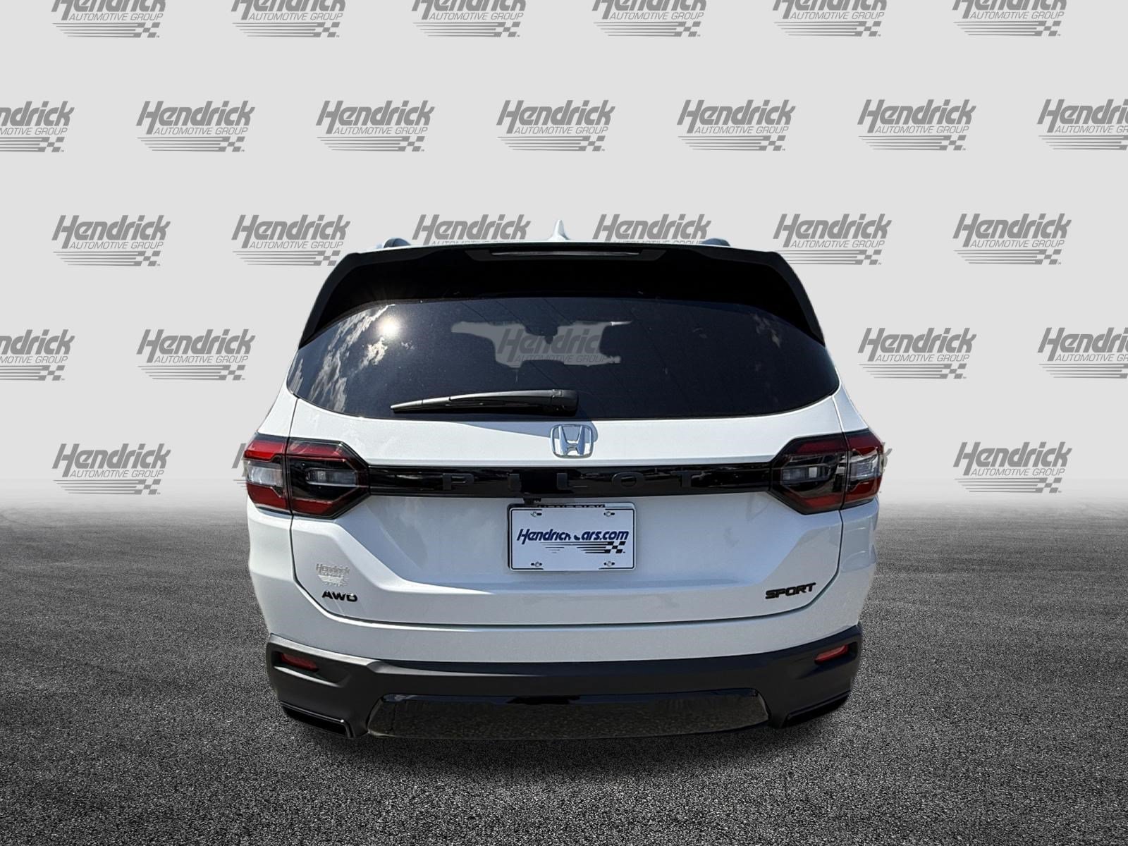 New 2026 Honda Pilot Sport image 10