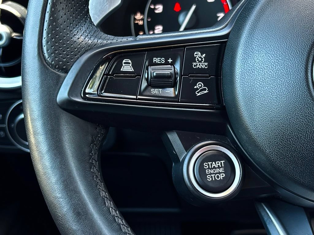 Used 2023 Alfa Romeo Stelvio Veloce AWD/4WD image 23