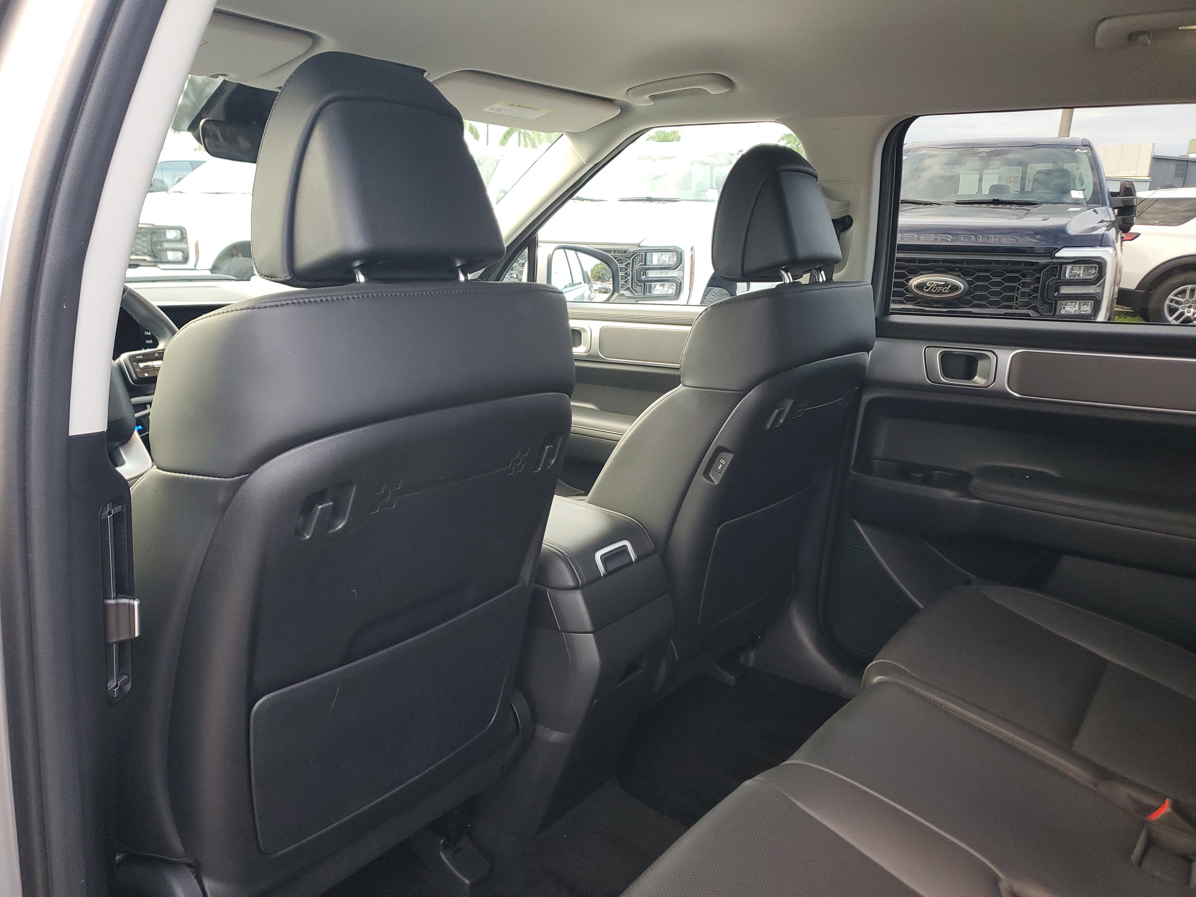 Used 2025 Hyundai Santa Fe SEL image 14