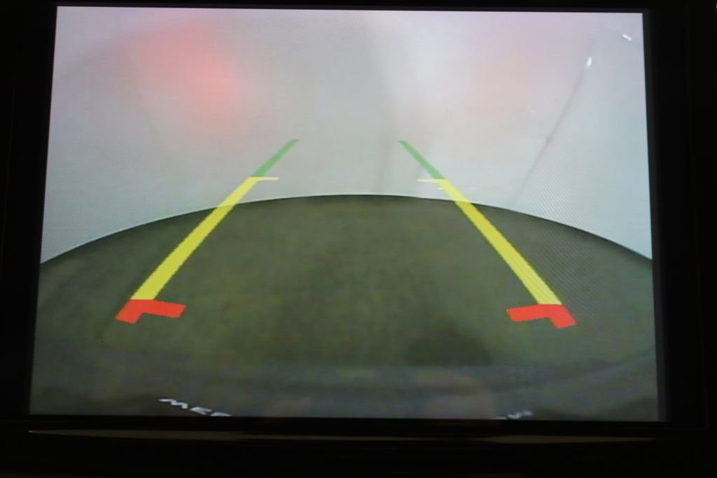 Used 2023 Chrysler Pacifica Touring-L image 36