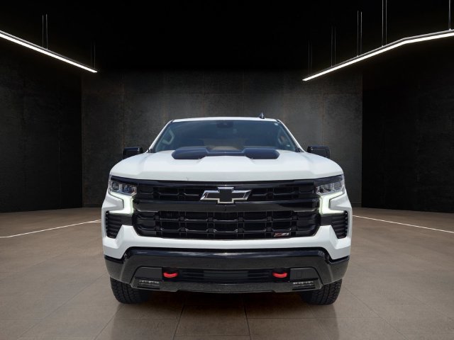 Used 2026 Chevrolet Silverado 1500 LT Trail Boss w/ Convenience Package II AWD/4WD image 2