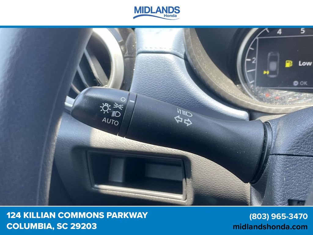 Used 2025 Nissan Versa SV FWD image 23