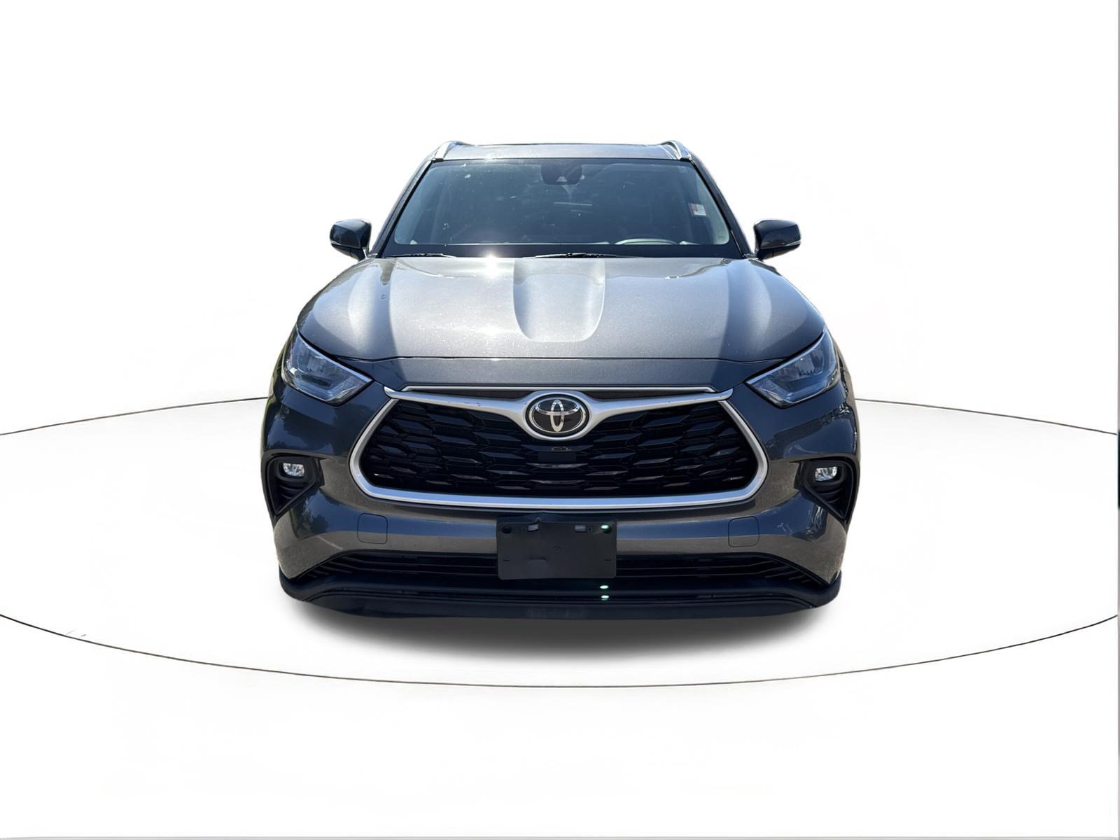 Used 2020 Toyota Highlander XLE FWD image 8