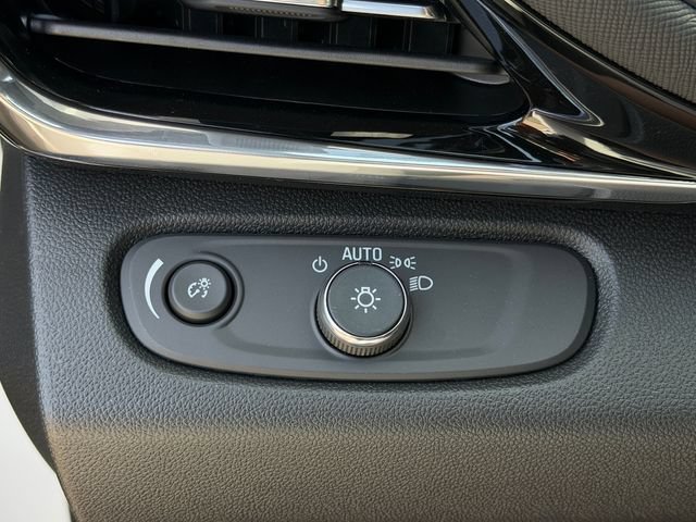 New 2026 Buick Envista Sport Touring w/ Advanced Safety Package FWD image 19