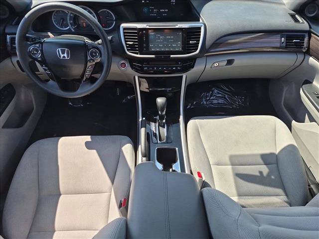 Used 2017 Honda Accord EX image 17