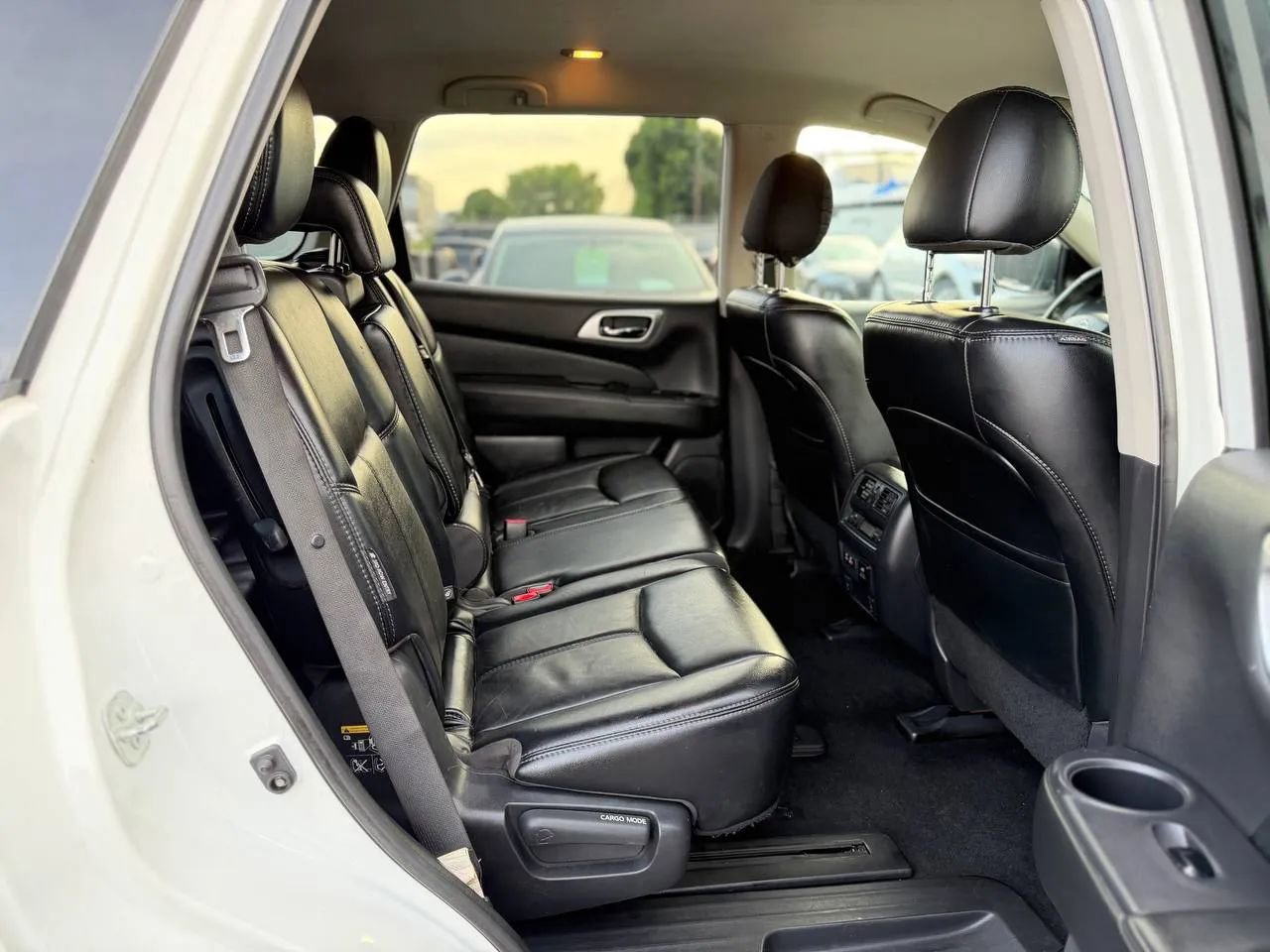 Used 2019 Nissan Pathfinder SL image 25
