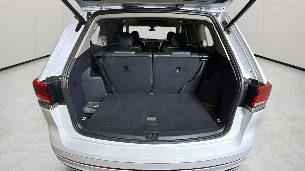 Used 2022 Volkswagen Atlas SEL Premium image 30