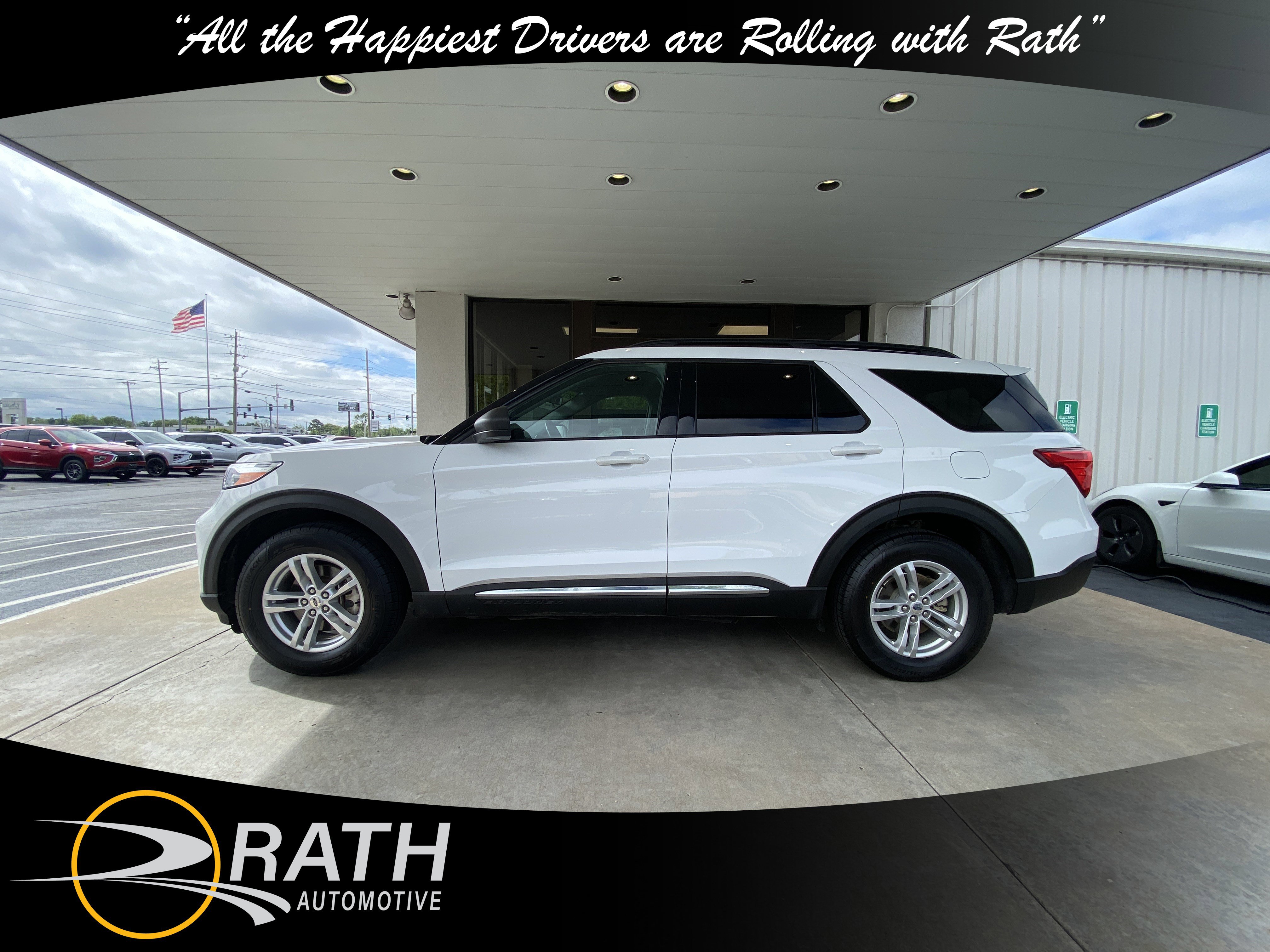 Used 2022 Ford Explorer XLT AWD/4WD image 9