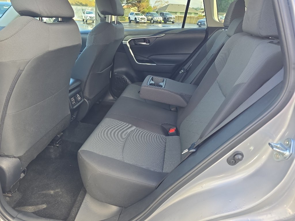 Used 2024 Toyota RAV4 XLE AWD/4WD image 16