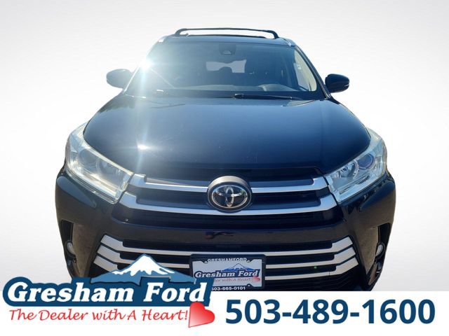Used 2019 Toyota Highlander XLE AWD/4WD image 14