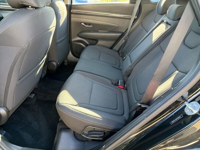 Used 2023 Hyundai Tucson SE image 25
