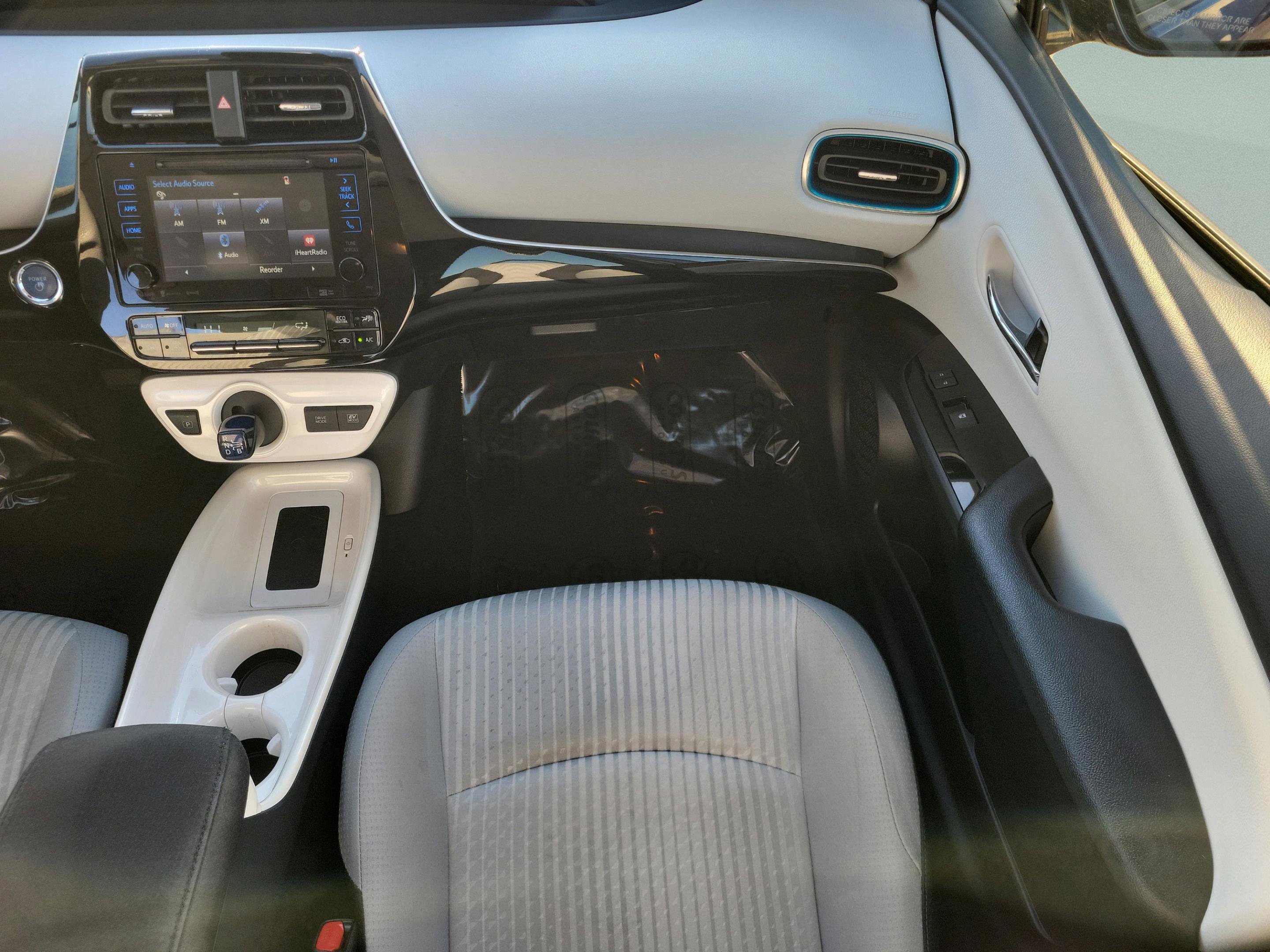 Used 2016 Toyota Prius Two image 11